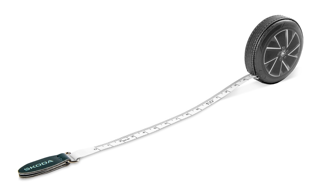 Tailor's retractable tape measure