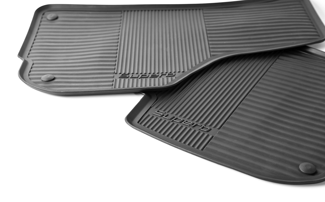 Set of rubber car carpets Superb II